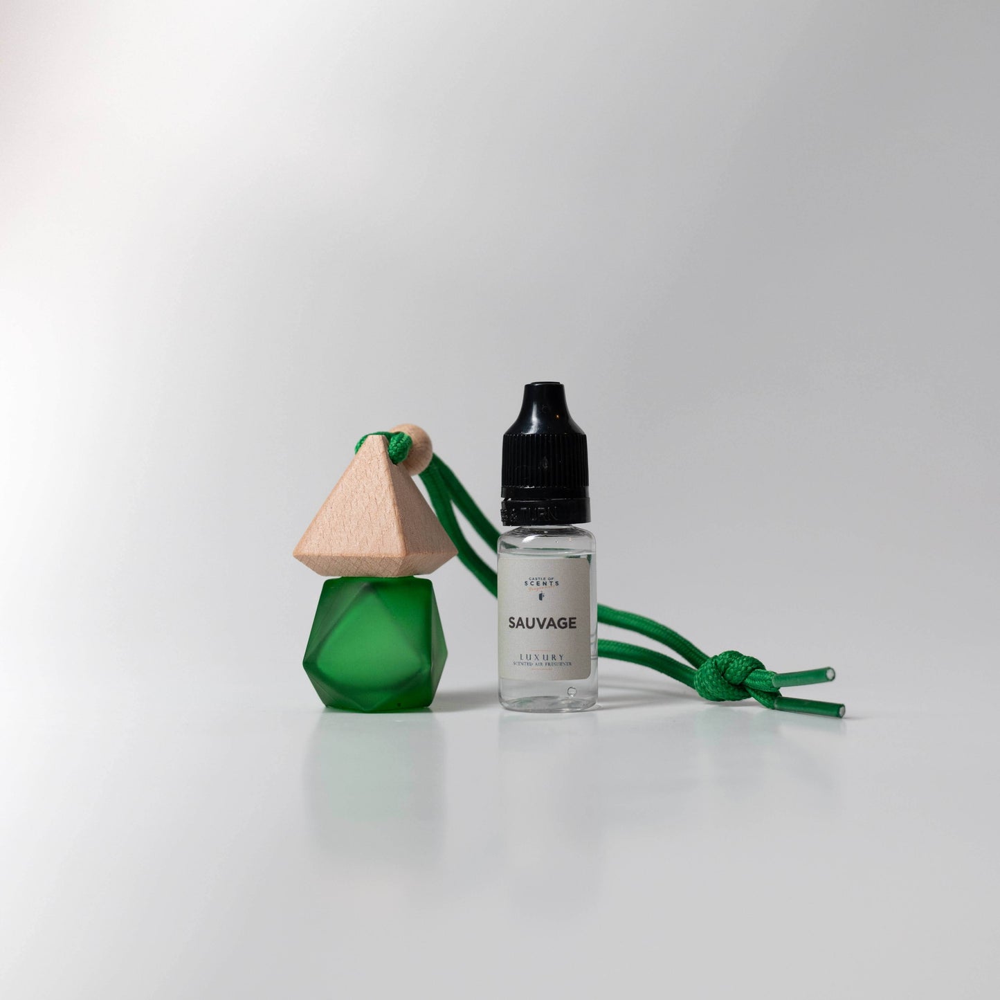 www.castleofscents.co.uk - Premium Bottle-O-Scent and Refill Bundle - Green - Savage
